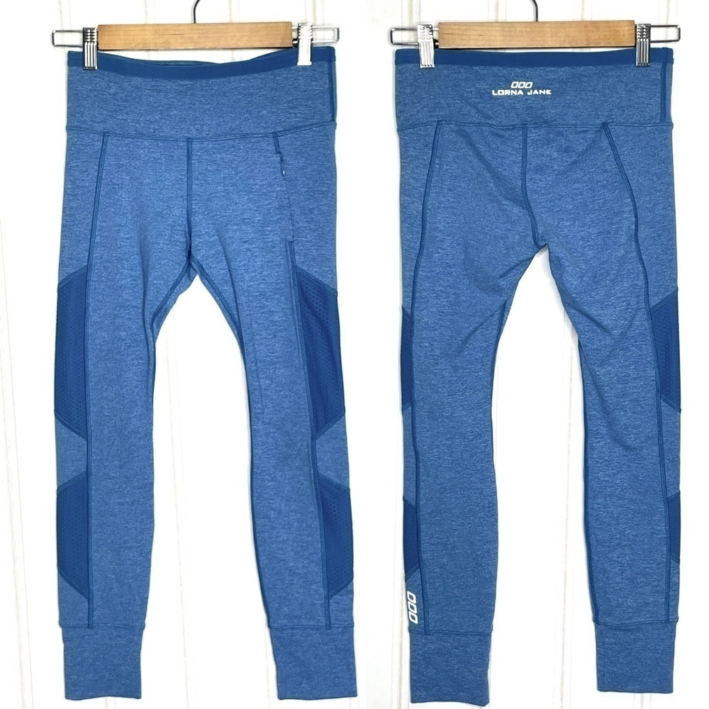 Lorna Jane Cropped Blue Leggings 400